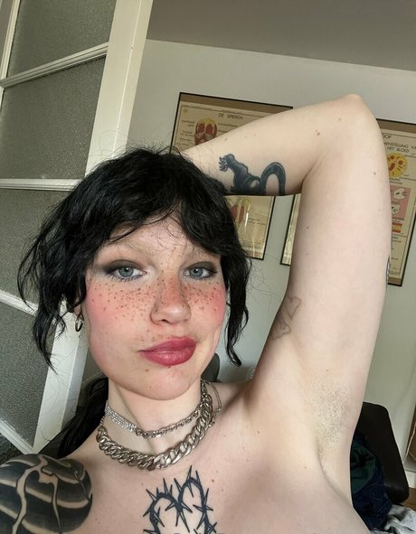 LGBTオンリーファン セクシー裸 写真