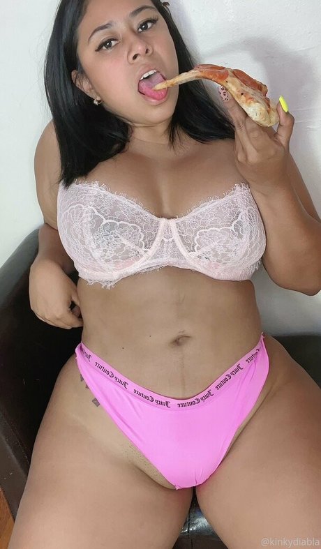 アウトドア 熟女 オンリーファンズ 無料アダルト 写真