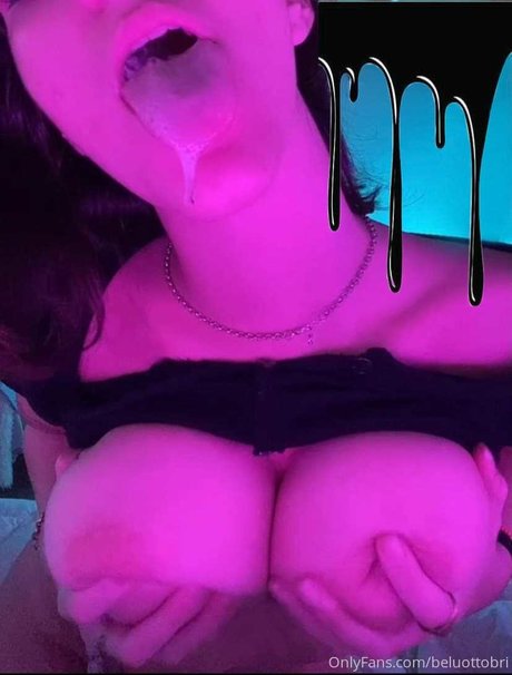 大きなお尻の黒人オンリーファンズ 無料ヌード 写真