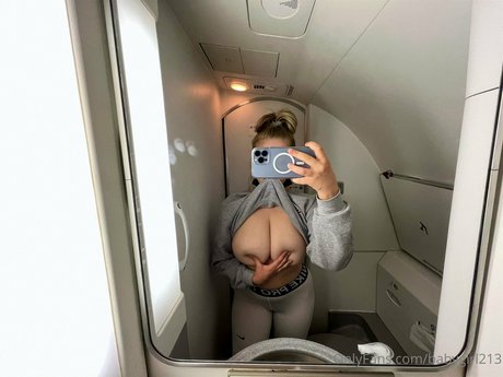 emmy ホットモデル 写真