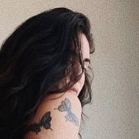 尖ったおっぱいオンリーファンズ セクシーヌード アーカイブ