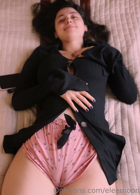 太った足のオンリーファンズ アダルト無料 写真