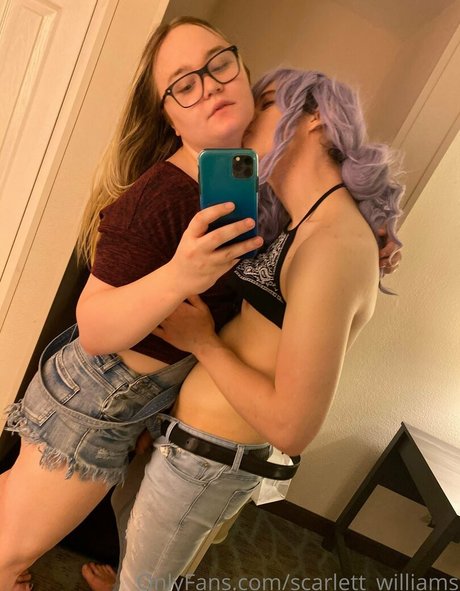 カウガール POV オンリーファンズ 裸 画像