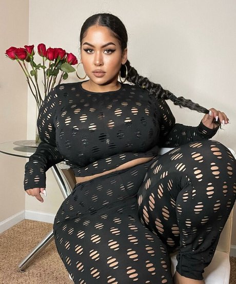 小柄な足オンリーファンズ ポルノ ギャラリー