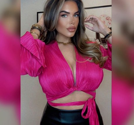 金髪の小人オンリーファンズ HD 写真