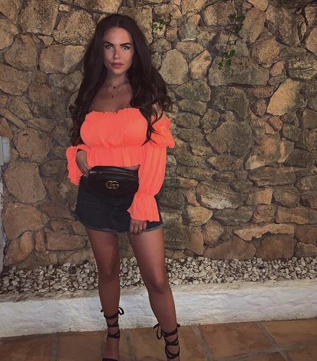 Nana Van Veghel ヌードモデル 写真