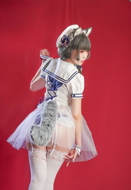 Ely Cosplay セクシーモデル 写真