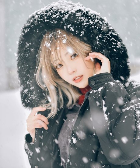 Ely Cosplay 完璧なモデル 写真