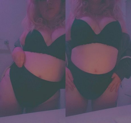 巨乳オナニーオンリーファンズ 無料エロ ギャラリー