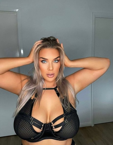 Ashleemunday セクシーモデル 写真