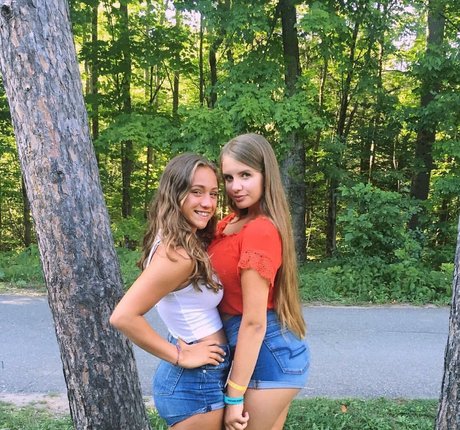 巨乳オナニーオンリーファンズ ポルノグラフィック 写真