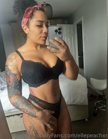 ellepeachxr 高品質スター 写真