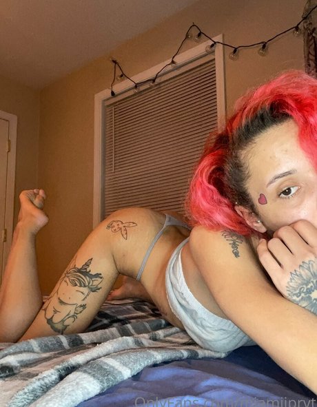 モデルファックオンリーファンズ ホット裸 写真