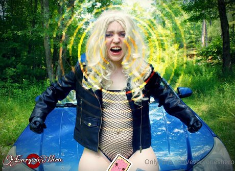 戦利品オンリーファンズ ホット裸 写真