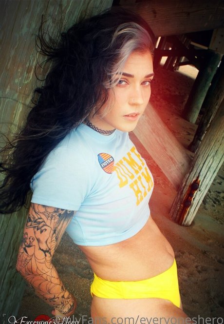 巨尻熟女オンリーファンズ ポルノグラフィック 写真