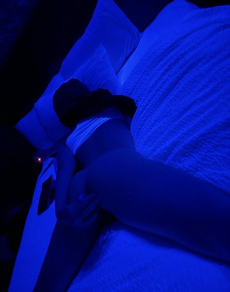 セクシーなブルネットのオンリーファンズ 限定 写真