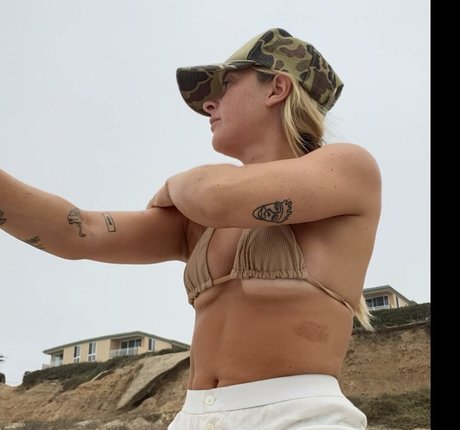 立ちファックオンリーファンズ 裸 画像