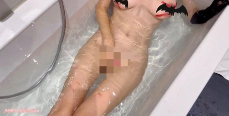 デカ尻ティーンオンリーファンズ アダルト 写真