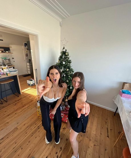 40歳のオンリーファンズ 美しい裸 写真