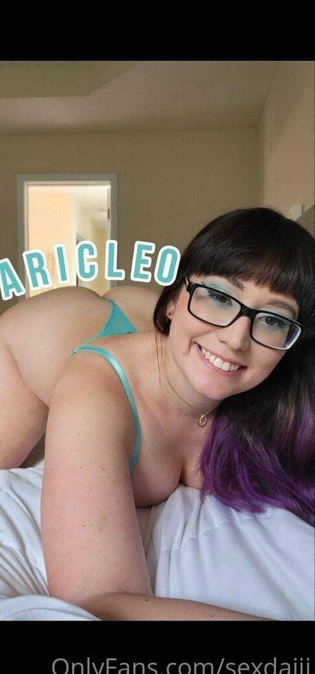 sexdaiii ポルノモデル 写真