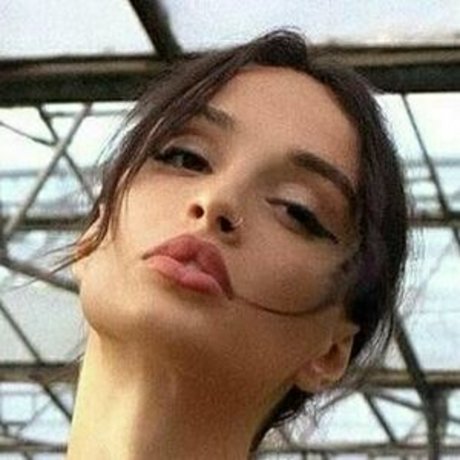 me free0108 ヌードのポルノスター 写真