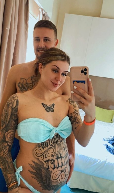 指マン 潮吹き オンリーファンズ 無料アダルト 写真