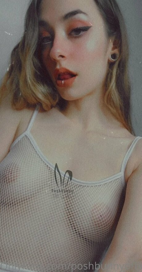 poshbunnyofficial free 素敵なモデル 写真