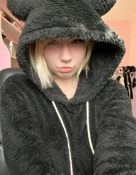 黒人ティーンオンリーファンズ ヌード 写真