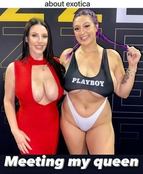 Nina Elle ポルノモデル 画像