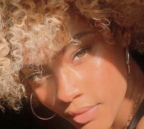 中出し 主観 オンリーファンズ 美しい 画像