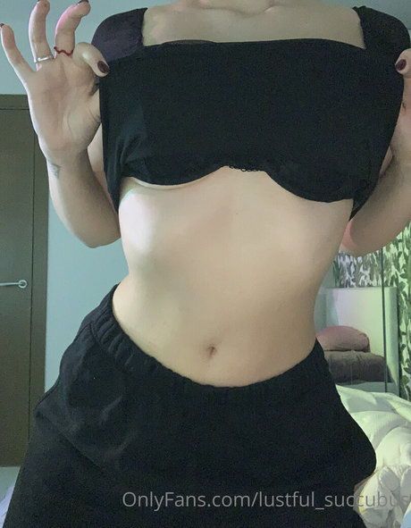 lustful succubus アダルトモデル 画像