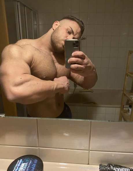 flexmusclegod アートモデル 写真