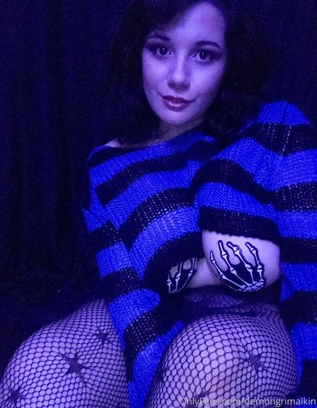 demonlewds ホットモデル 写真