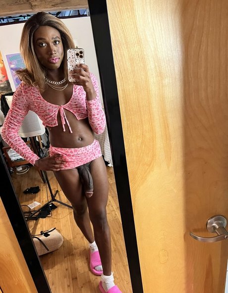 ワックスオンリーファン 無料裸 写真