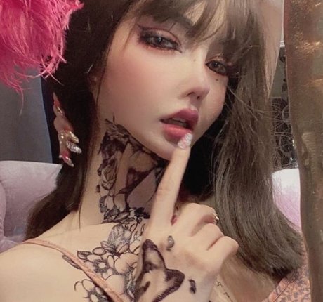 Natascha Wang Ruier ポルノスター セックス 画像