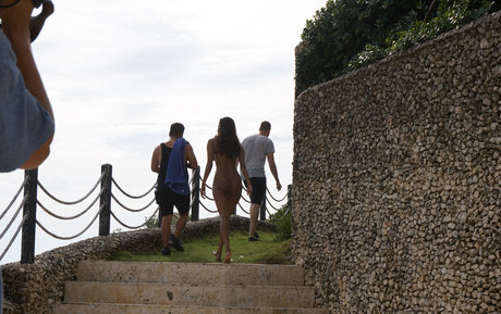 Nidhi Sunil アダルトスター 写真