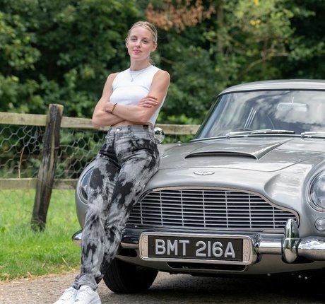 Keely Hodginkinson セクシー女優 ギャラリー