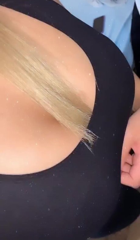 プリンセスプッシーオンリーファンズ セクシー 写真