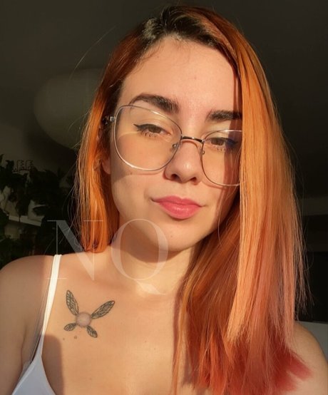 レズビアン乱交オンリーファンズ えろ 写真