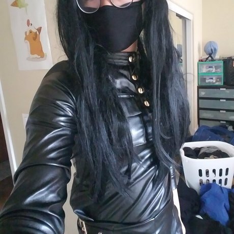 asmr 足 オンリーファンズ 無料 写真