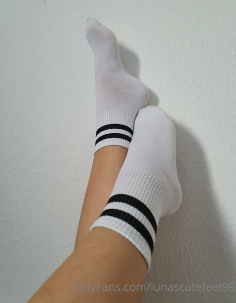 lunascutefeet99 かわいいポルノスター アーカイブ