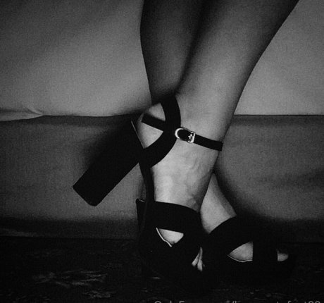 lunascutefeet99 裸のスター 画像