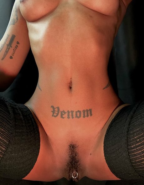 yungsadistic アダルトスター 写真