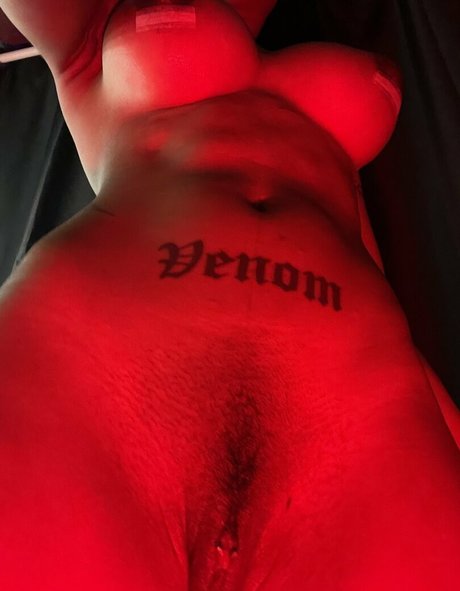 yungsadistic ポルノスター セクシー 写真