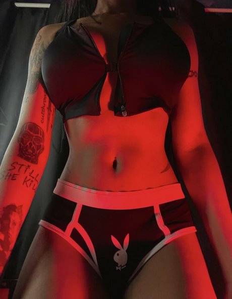 yungsadistic 最高のスター 写真