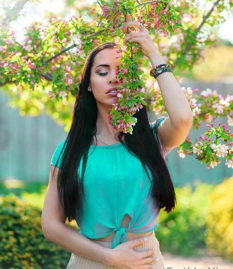 ヌード妻オンリーファンズ ホット裸 アーカイブ