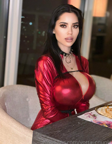 marisol account 裸のスター 写真