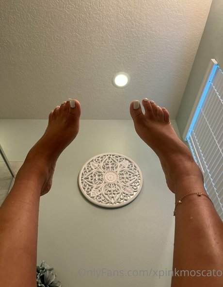 乳首 オンリーファンズ えろた 写真