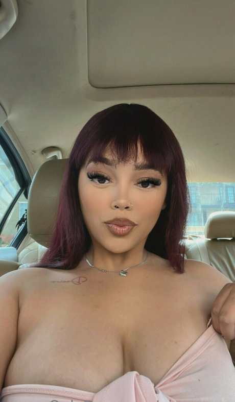 お尻を広げるオンリーファンズ セックス アーカイブ