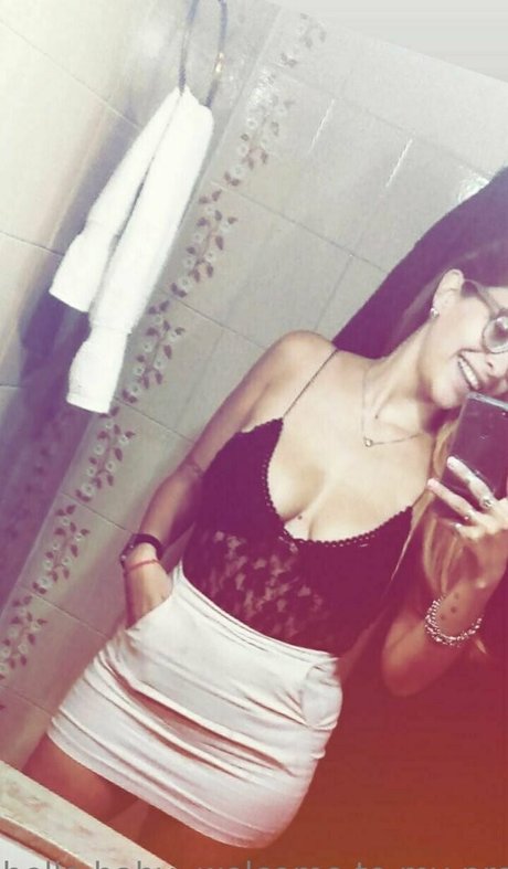 girlxxxtriniti 完璧なモデル 写真